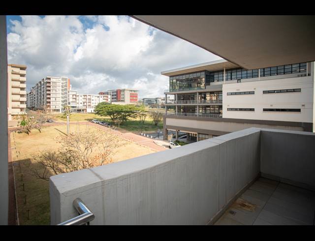 2 BEDROOM APARTMENT FOR SALE IN UMHLANGA RIDGE